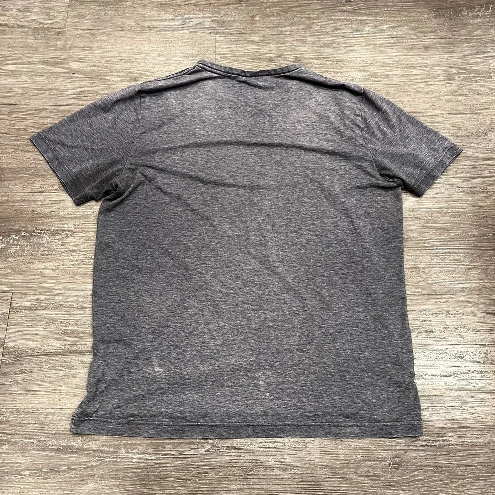 Puma Shirt Mens Large Gray Red Spell Out Logo Athletic‎ Tee Lightweight